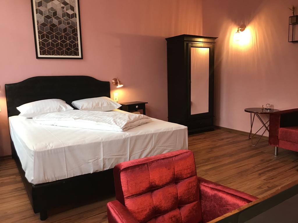 Smarthotel Mystique Self Check-In Бад-Хомбург-фор-дер-Хёэ Экстерьер фото